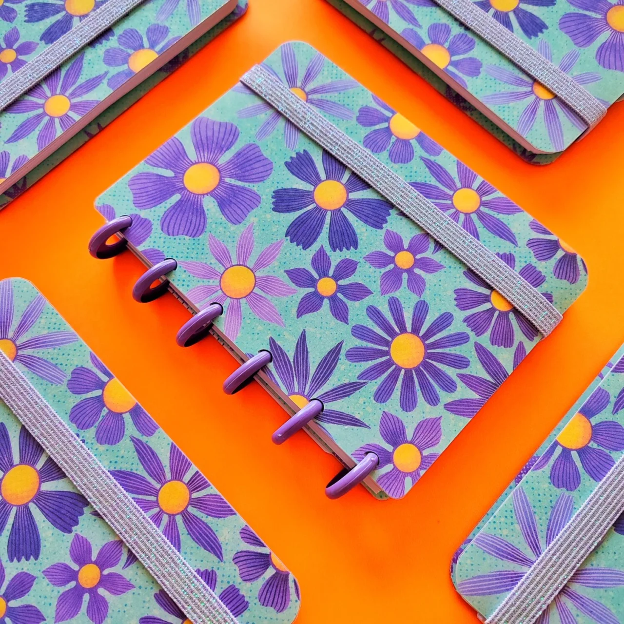 Cuaderno Con Discos A6 - Jardín de Violetas