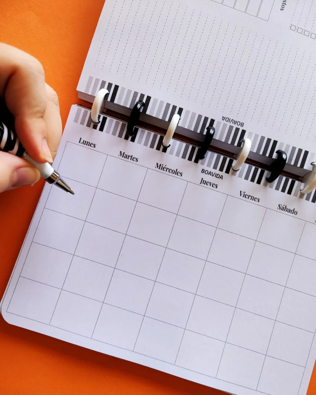 Planner Mensual A5 - "Monochrome"