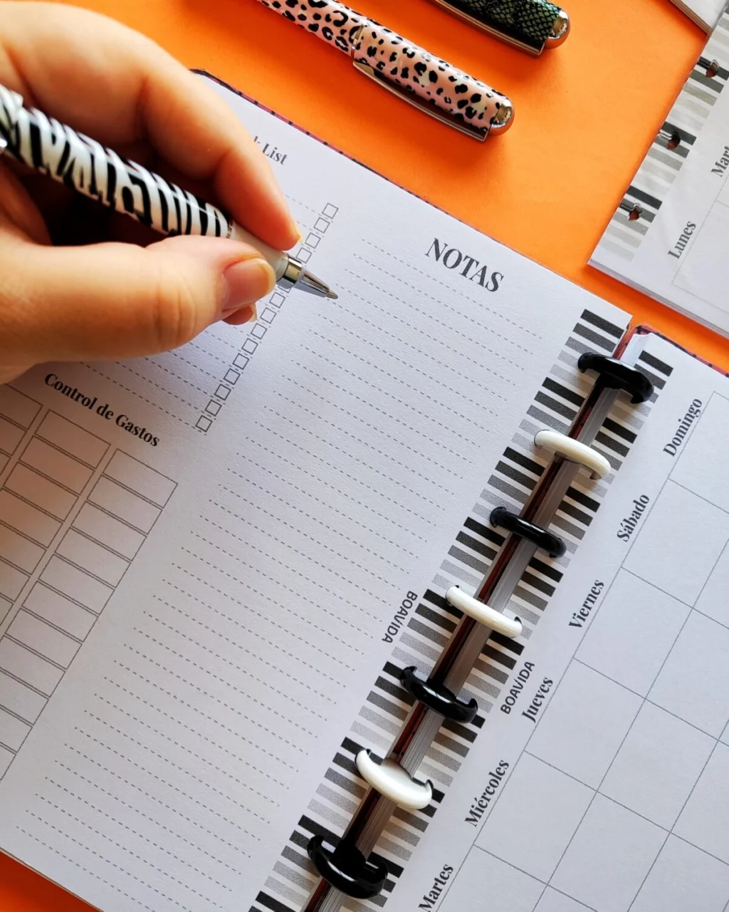 Planner Mensual A5 - "Monochrome"