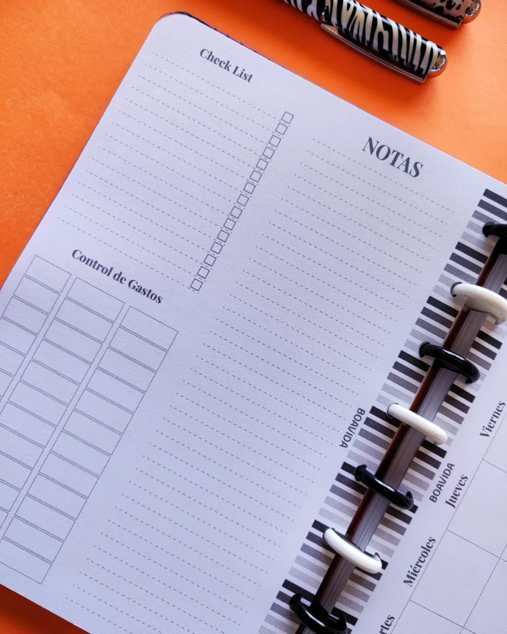 Planner Mensual A5 - "Monochrome"