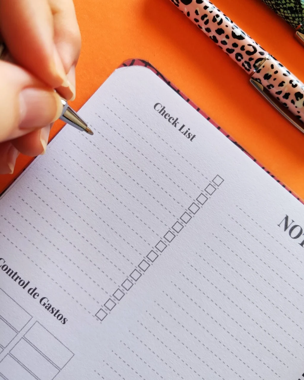 Planner Mensual A5 - "Monochrome"