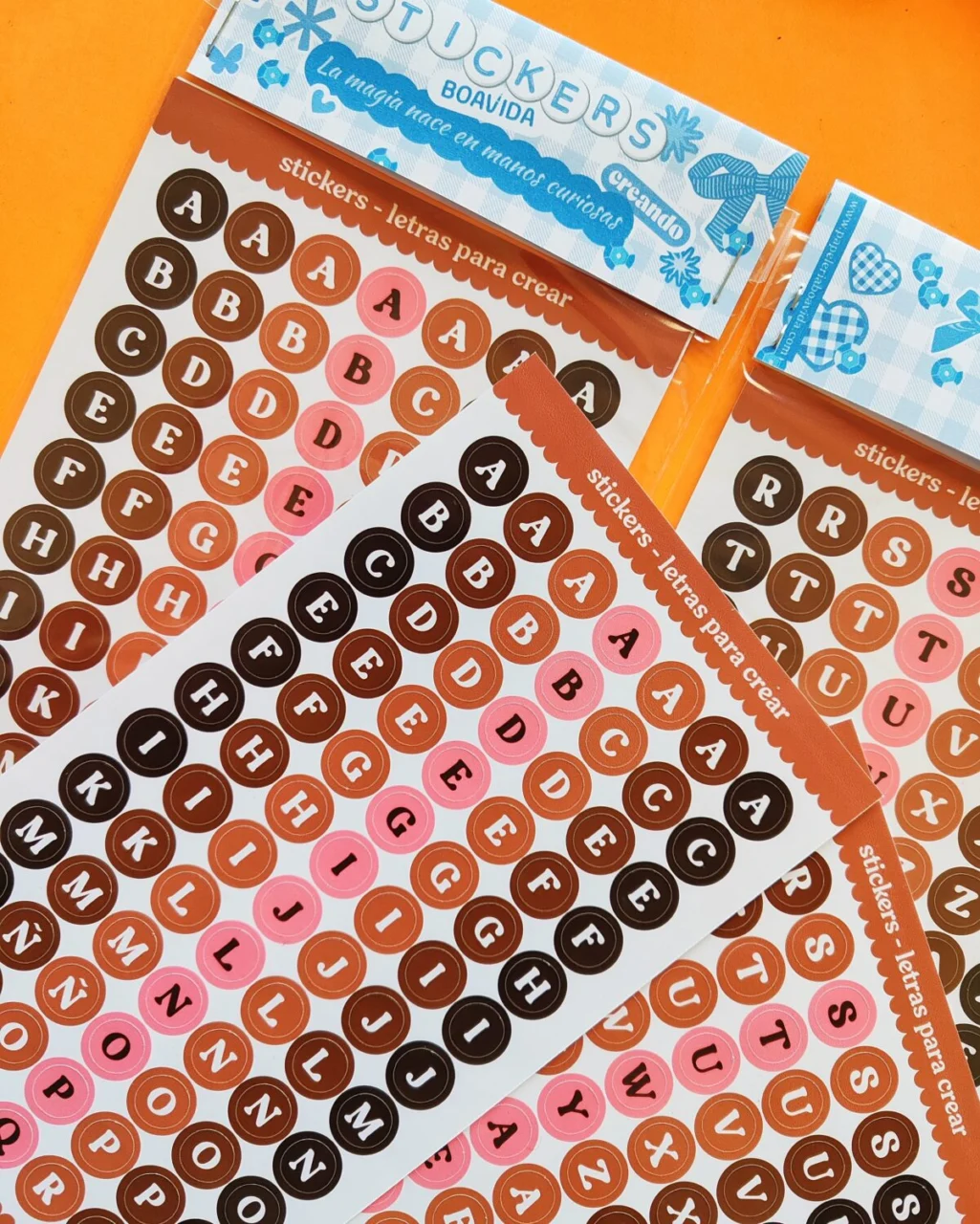 Sticker "Letras para crear "- circulares chocolate